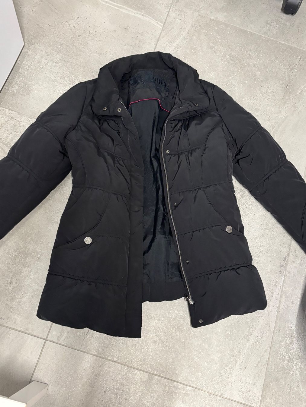 Giacche: Veste noire chaude longue taille 40 type doudoune – Usato da Salvenach venduto da gwenwywar