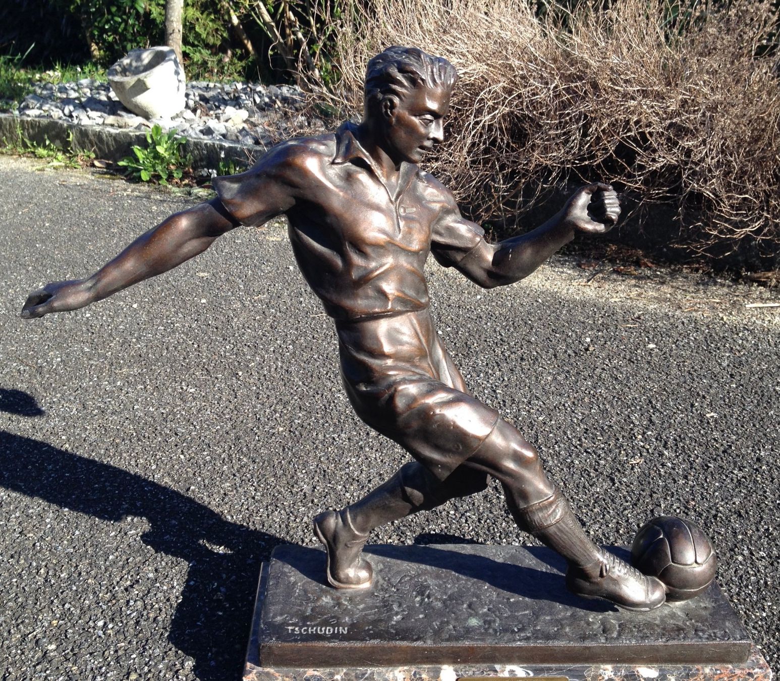 Sculture & Statue: scuplture Foot Raymond Tschudin – Usato da Vuiteboeuf venduto da broticaire