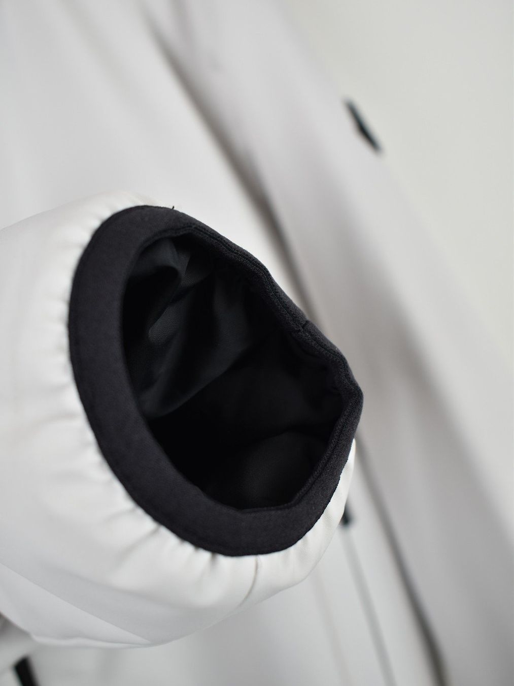 Moncler Jacken: Moncler Daunenjacke / Softshell "Dusler" Gr.2 (46/48) – Neu (gemäss Beschreibung) aus Nürensdorf von 2ND_STORY 3