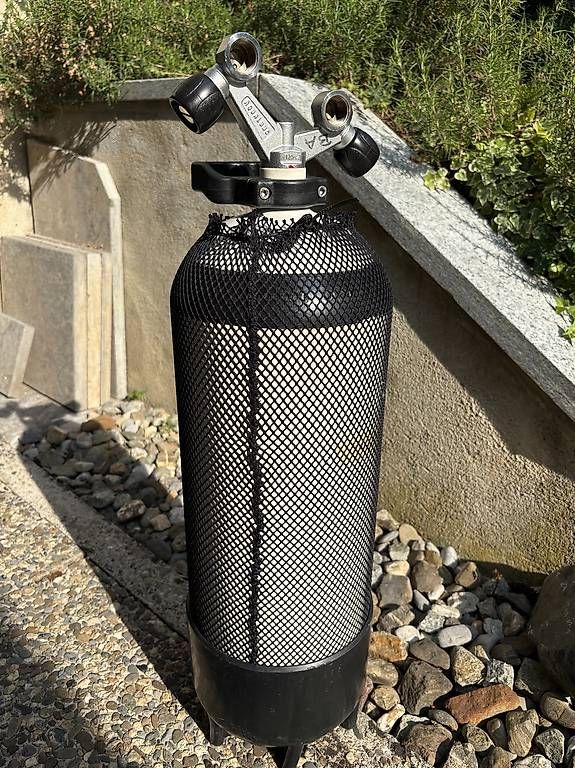 Bombole da sub: Bouteille de Plongée - AQUALUNG - 15L - révisée 06/26 – Usato da Ollon VD venduto da Pberber