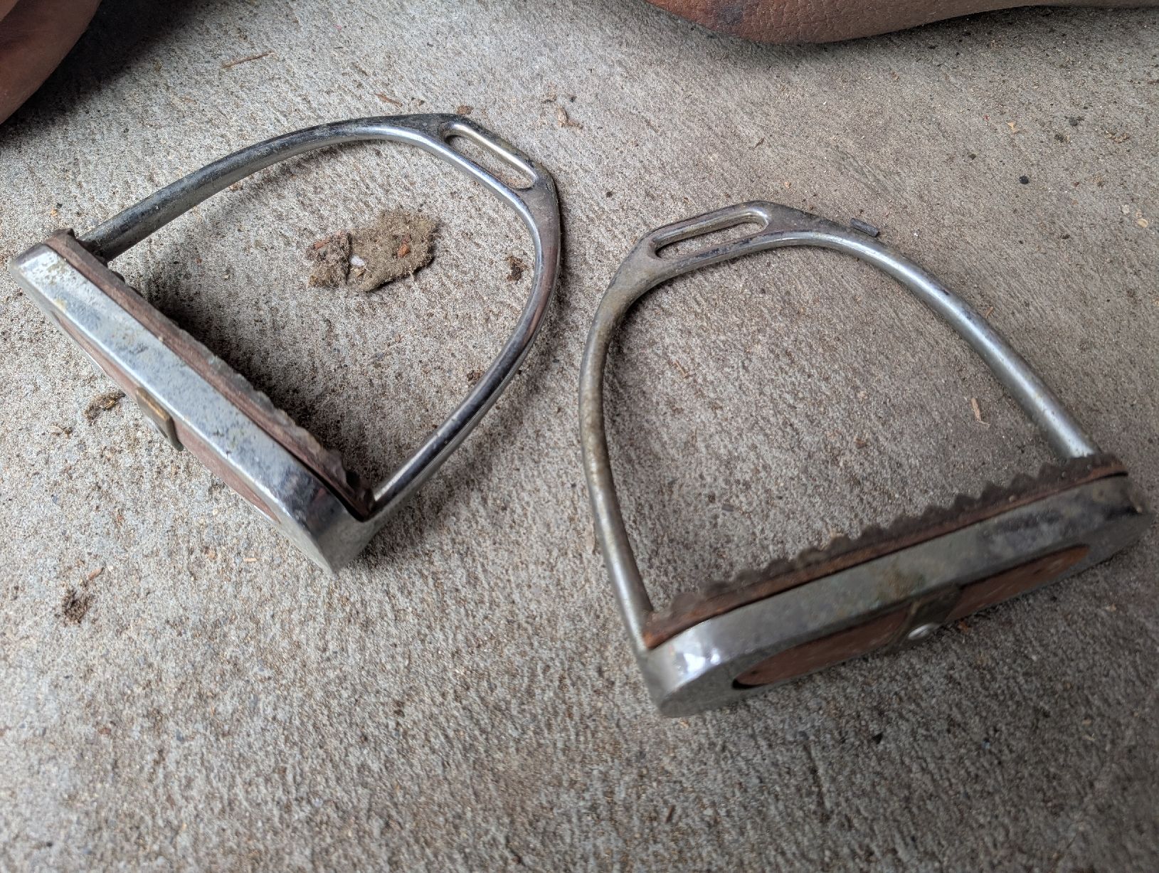 Selle & Accessori: Alter Ledersattel – Difettoso da Hinterkappelen venduto da thelars 1