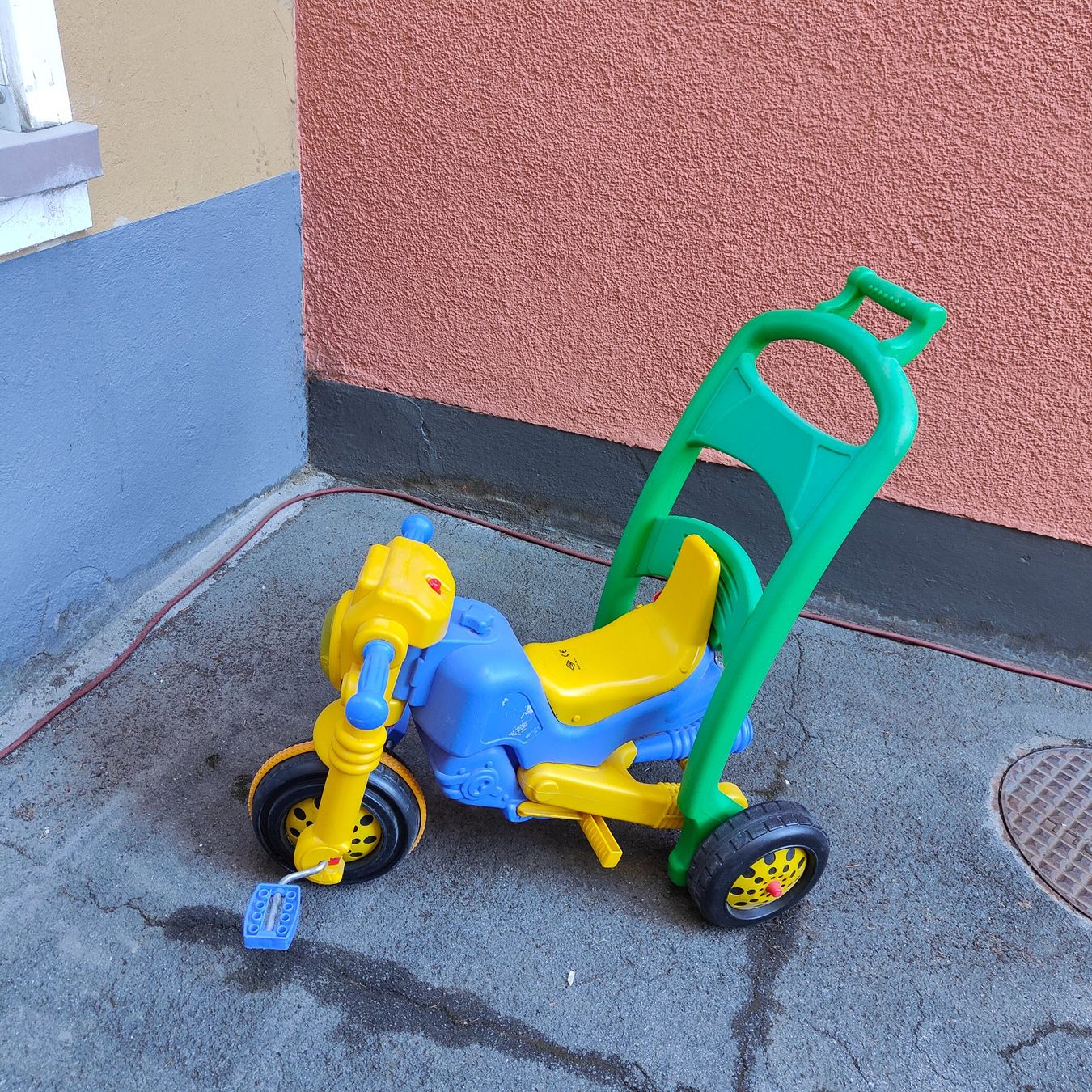 Fahrzeuge für Kinder: Dreirad im Motorrad-Design – Gebraucht aus Davos Platz von wauwauin 5