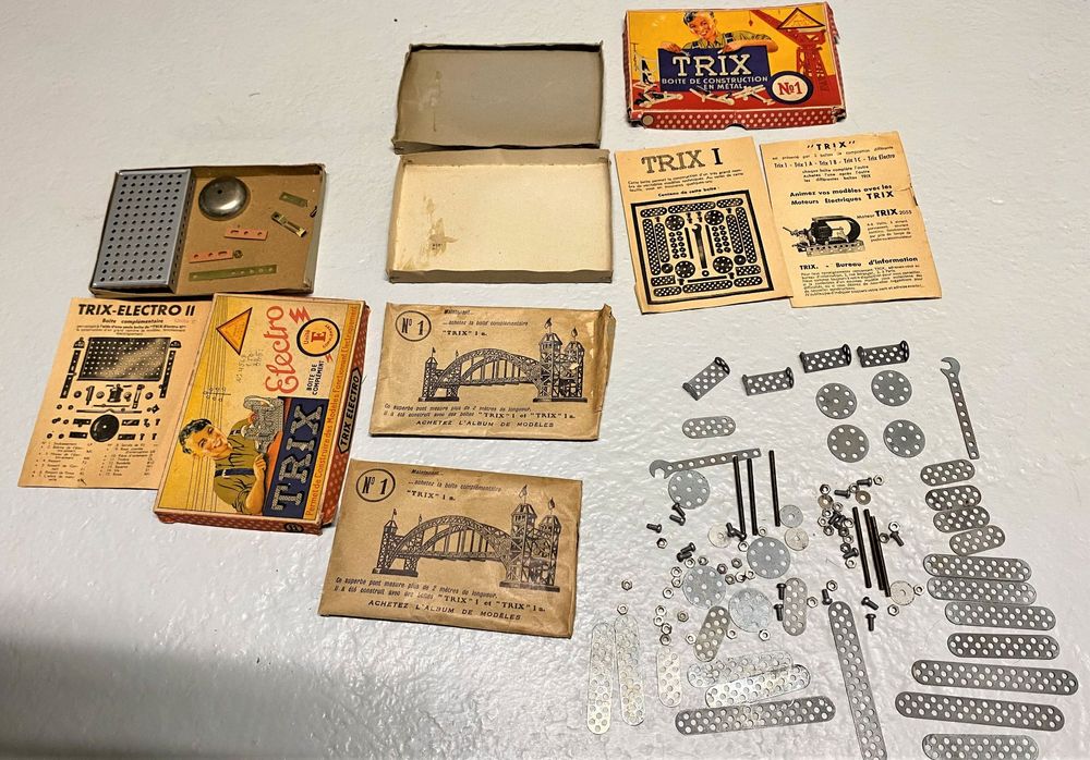 Operation And Care Of Triumph Motor Cycles. - Instruction Book For Models WA, WO, WL, ND De Luxe