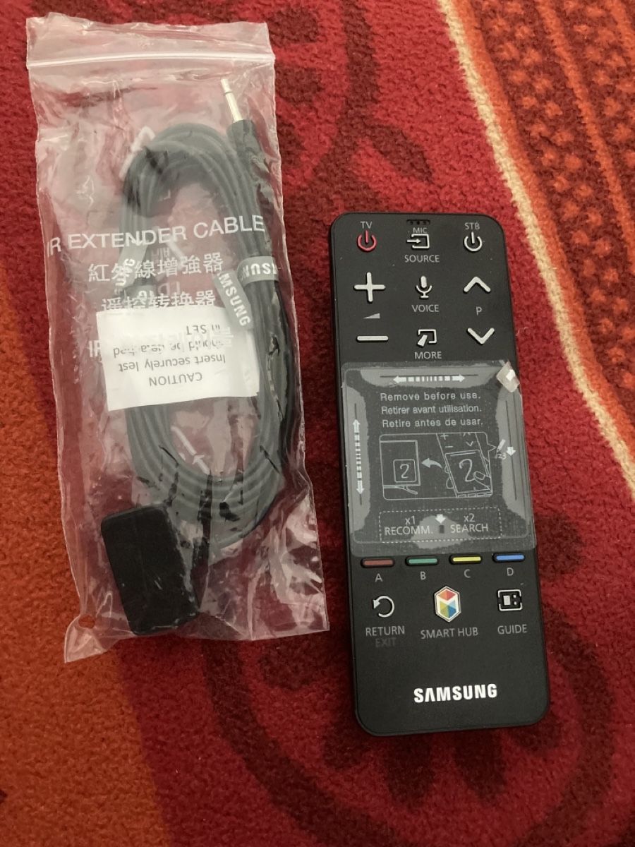 Samsung Fernbedienungen: Samsung Smart Touch Remote & IR extender cable – Neu (gemäss Beschreibung) aus Zürich von