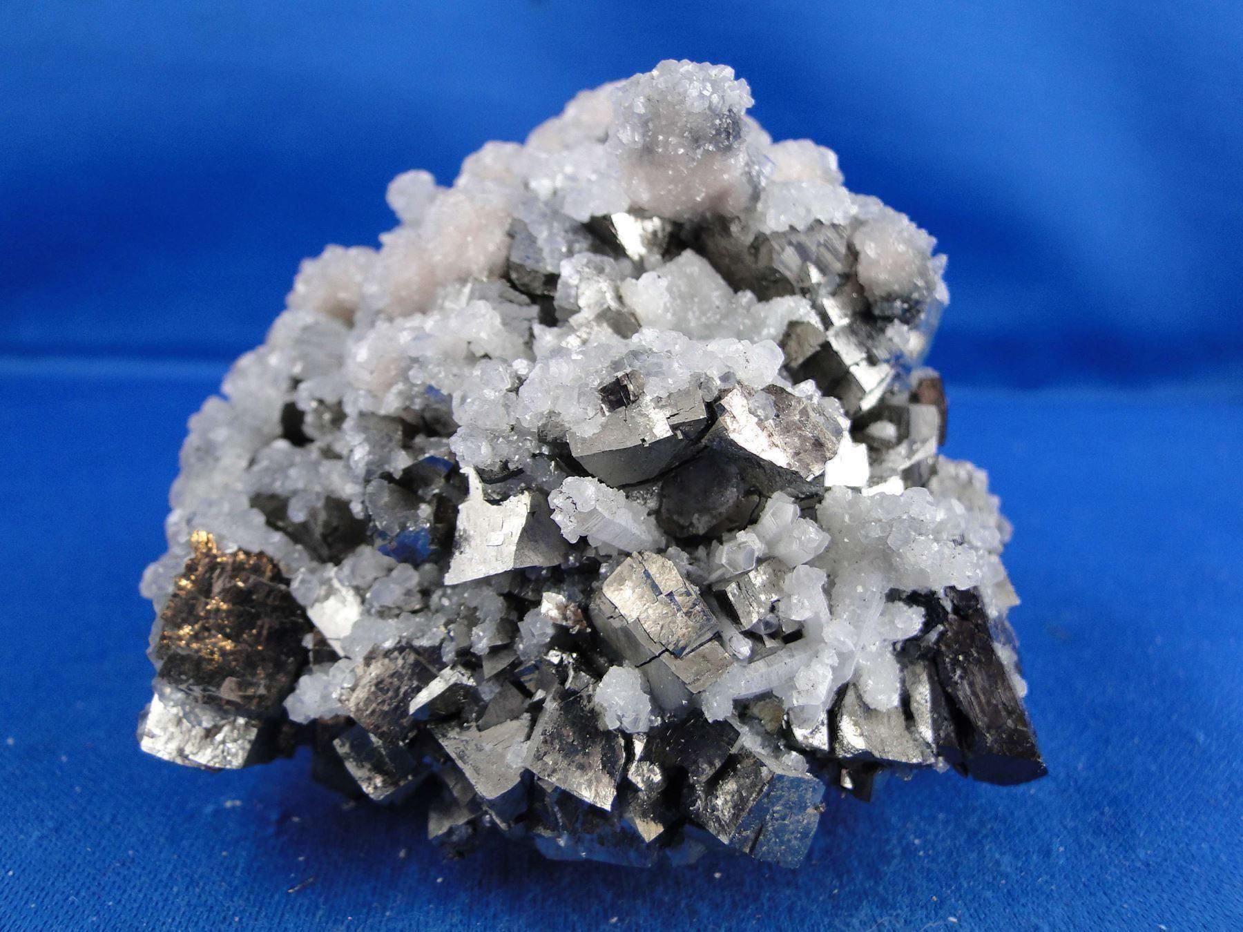 Minerali & Pietre curative: Arsenopyrit mit Sphalerit und Calcit – Usato da Schinznach Bad venduto da Demerald 5