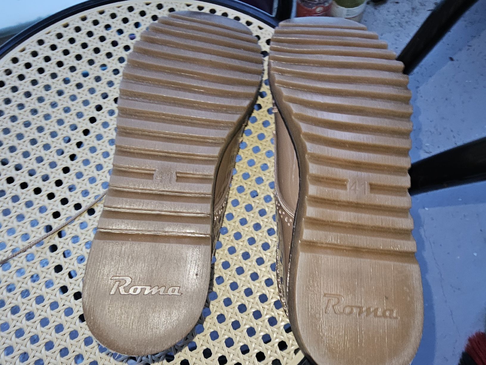 Scarpe da donna: Lackschuhe Roma Gr. 39, Top Zustand, Hellbraun – Usato da Münchenbuchsee venduto da babilibern 3