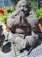 Riesen Stein Buddha mit Patina
