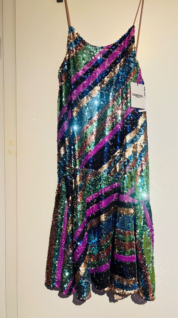 Essentiel Antwerp Vestiti: ESSENTIEL ANTWERP Multicolor Kleid Gr. 38 (NEU) – Nuovo e nell'imballaggio originale da Stäfa venduto da Goldvreneli.07