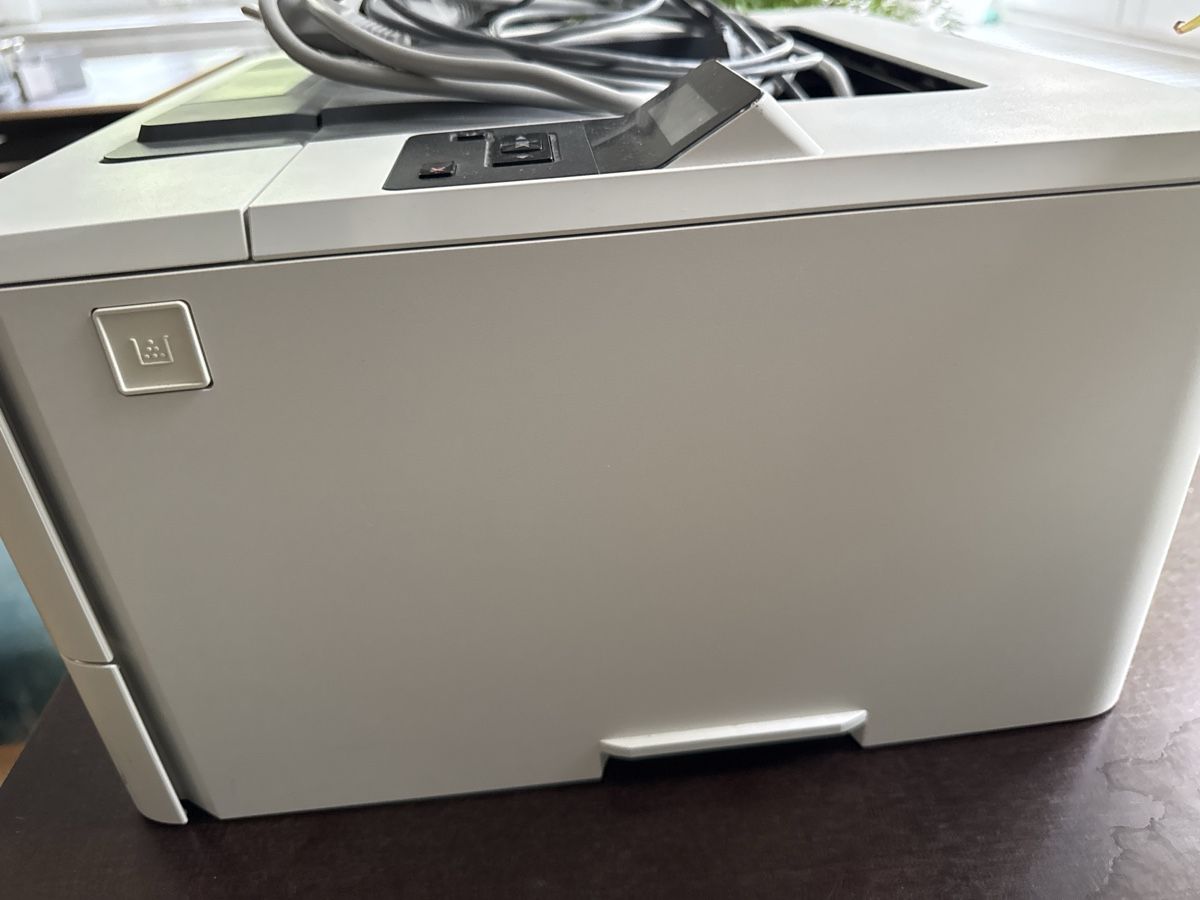 Hewlett Packard Stampanti: Laserjet Pro M402dne – Usato da Zürich venduto da Glila 9