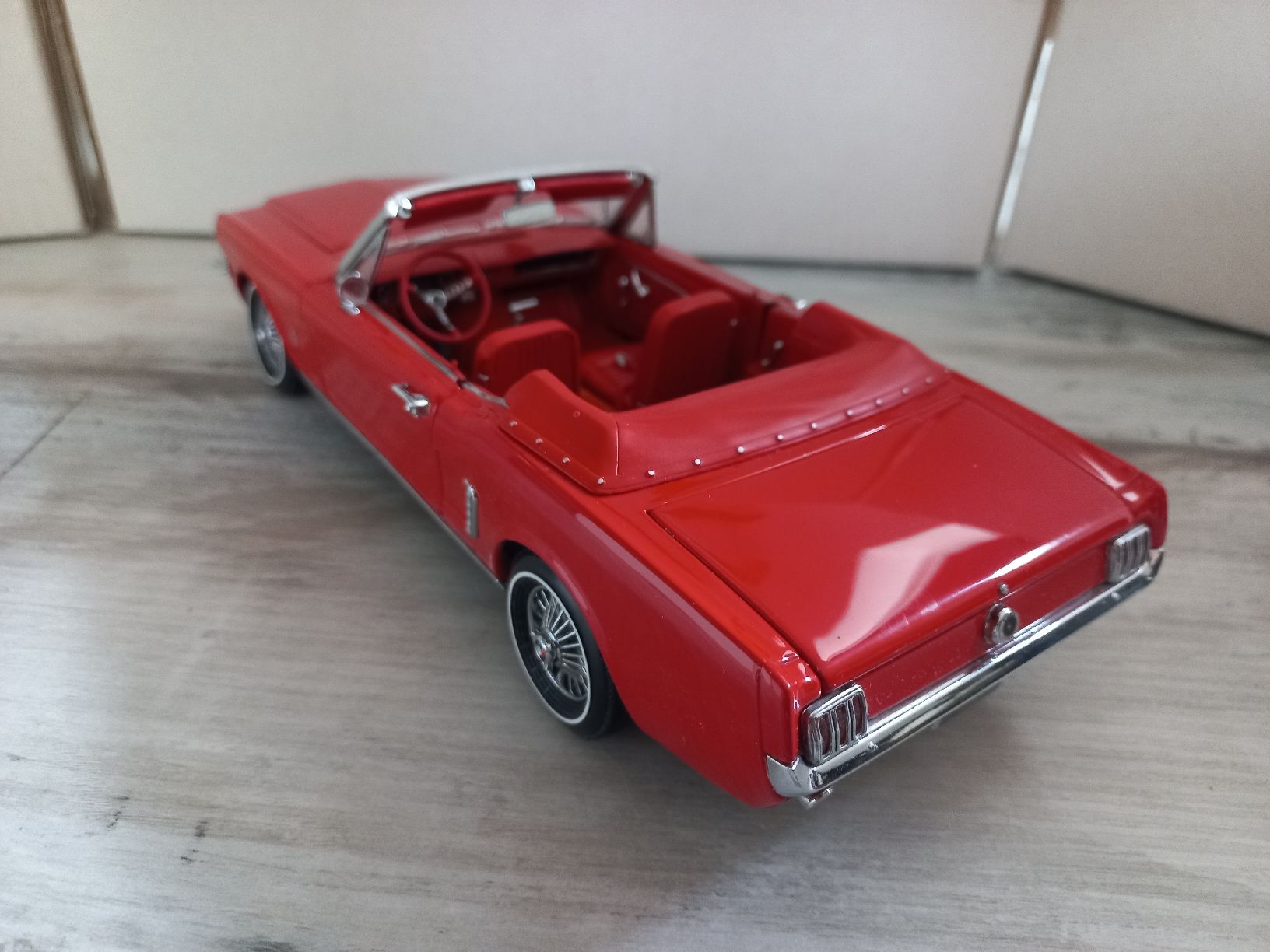 Ford Modellautos: Ford Mustang 1/18 Precision 100 – Gebraucht aus Attalens von remy_s00 3