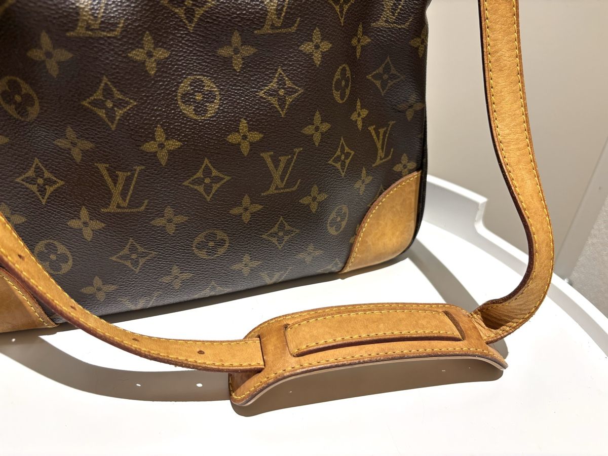 Louis Vuitton Taschen: Louis Vuitton Bologne 30 – Gebraucht aus Winterthur von Atelier.W 4
