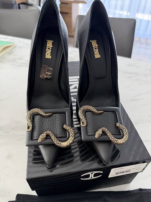Damenschuhe: Escarpins Cavalli – Gebraucht aus Bulle von Preteni 3