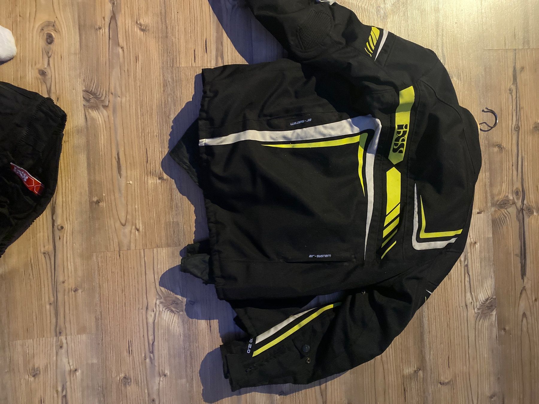 IXS Lotti di vestiti: IXS Motorrad Jacke + Hosen – Usato da Etziken venduto da nor_82gg 2
