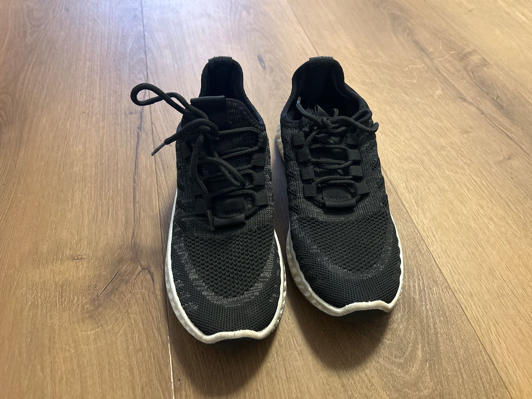 Chaussures femmes: Sneaker, schwarz Grösse 37 neuwertig – Neuf (Voir description) à Regensdorf par Spyke55 1
