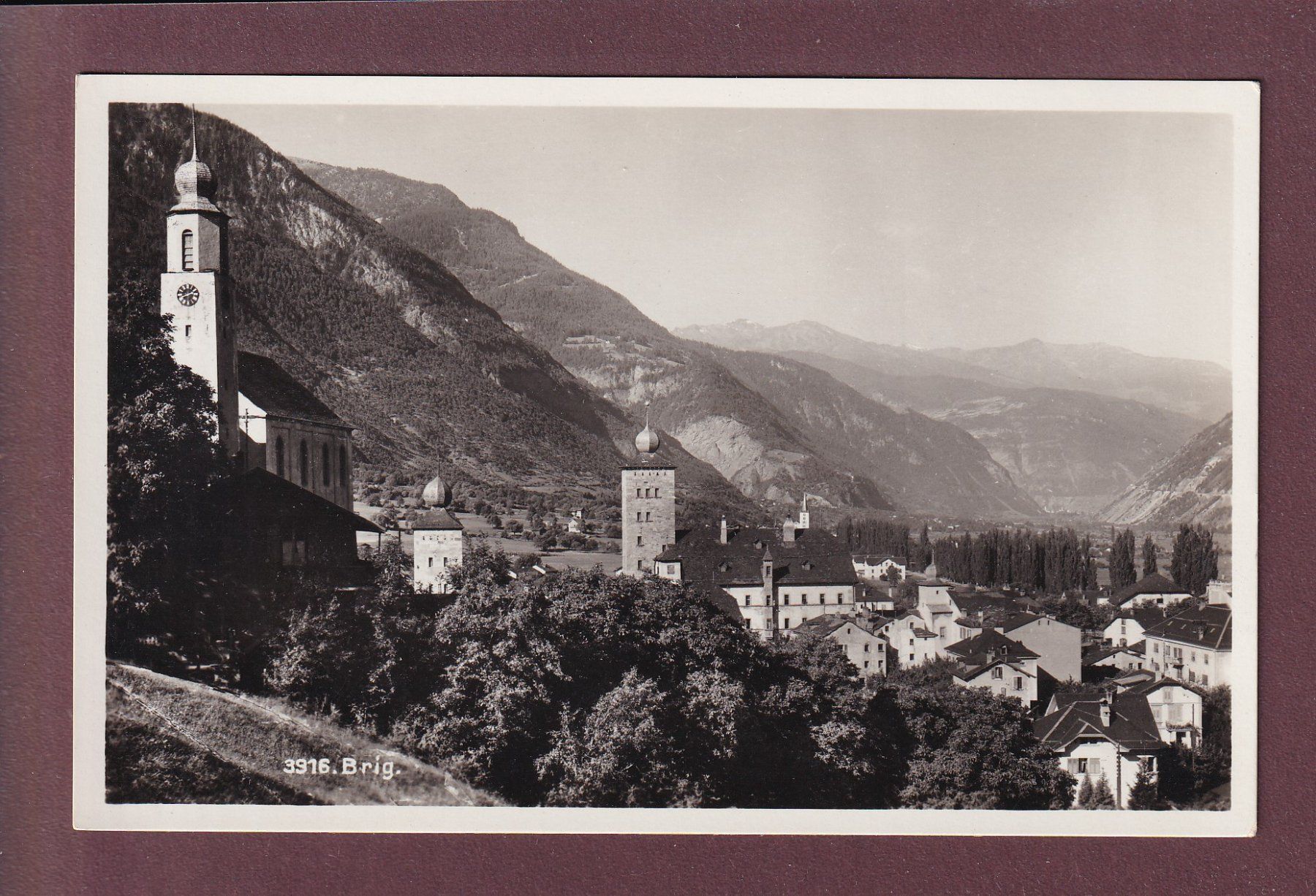 Cartoline postali: BRIG - Kirche und Schloss – Usato da Pully venduto da nicecards