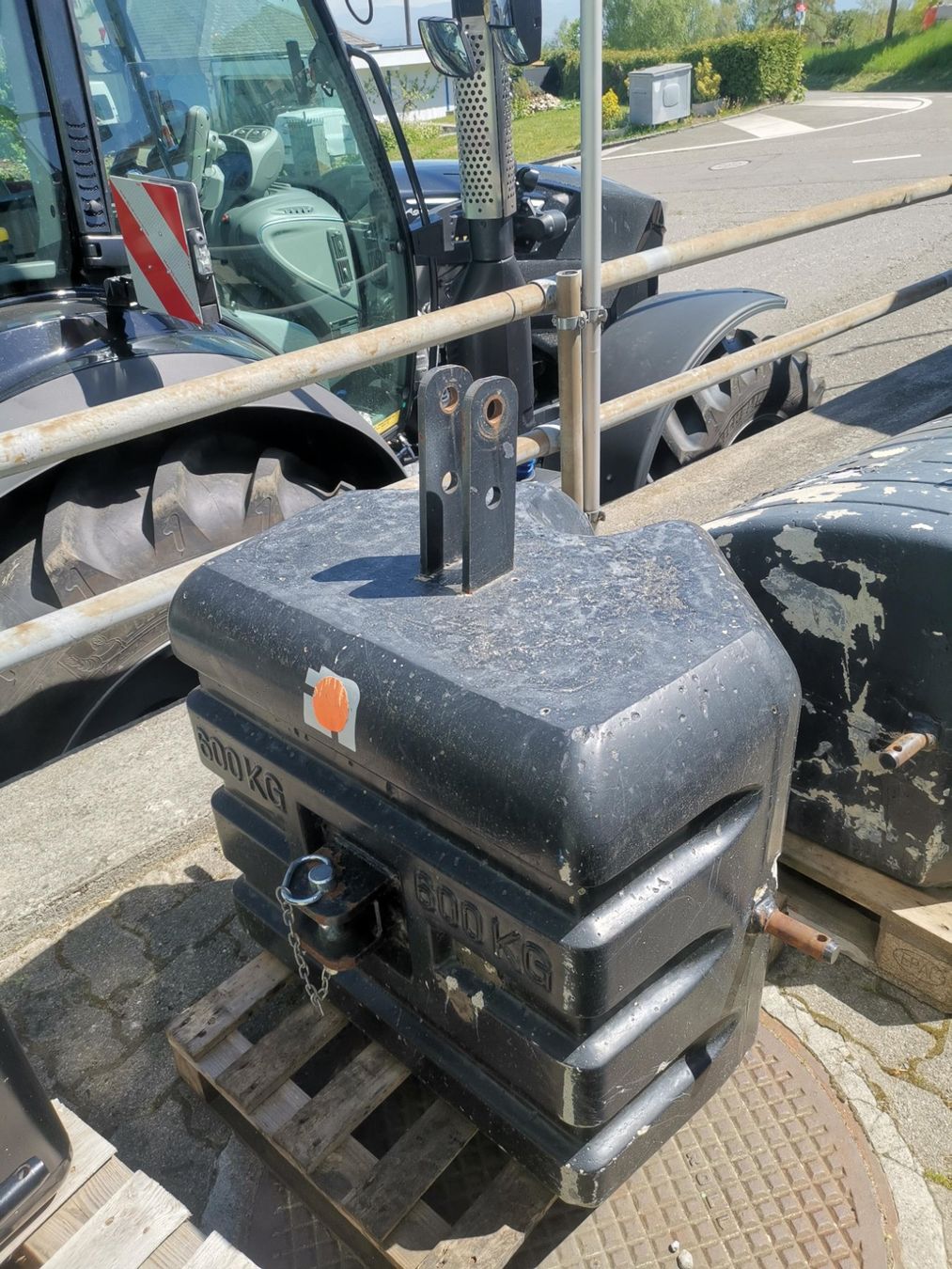 Trattori: Traktoren Gewicht 600 KG – Usato da Buttwil venduto da obelix-idefix