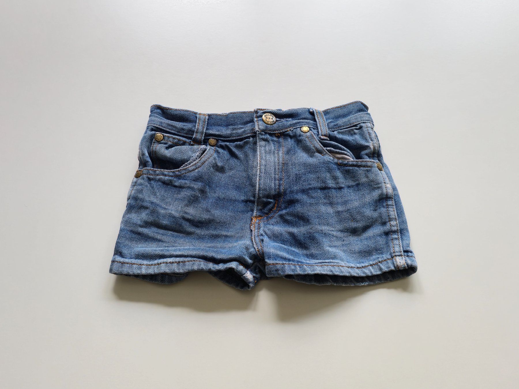Pantaloni: Lässige Kindershorts 98 – Usato da Dättlikon venduto da Wundertuete_ 1