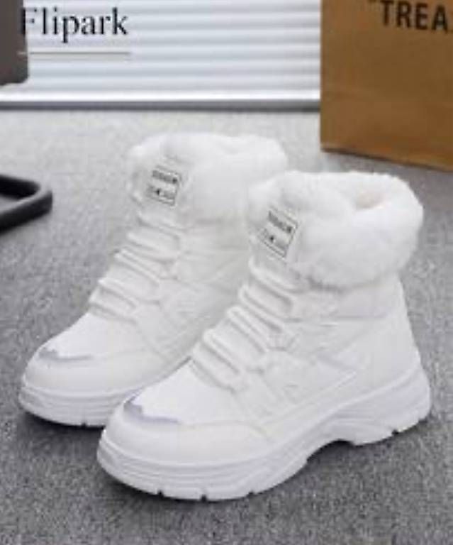 Scarpe da donna: Vendo stivaletti caldi  – Usato da Canobbio venduto da BellaS.
