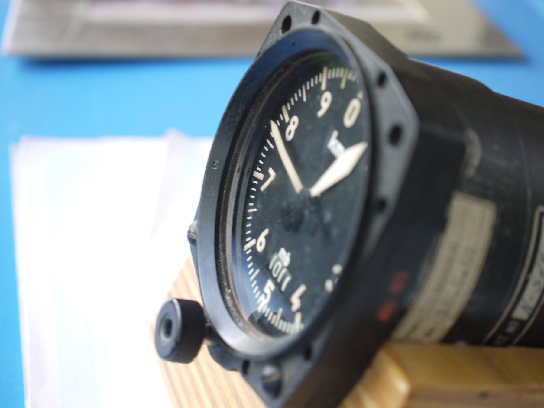 Revue Thommen Misurare: Revue Thommen Luftfahrt Höhenmesser Cockpit-Messgerät mit mb – Usato da Gross venduto da Retro20 9
