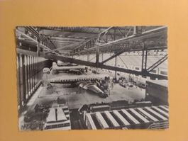 AK Flugzeuge Innenansicht Hangar Paris Frankreich