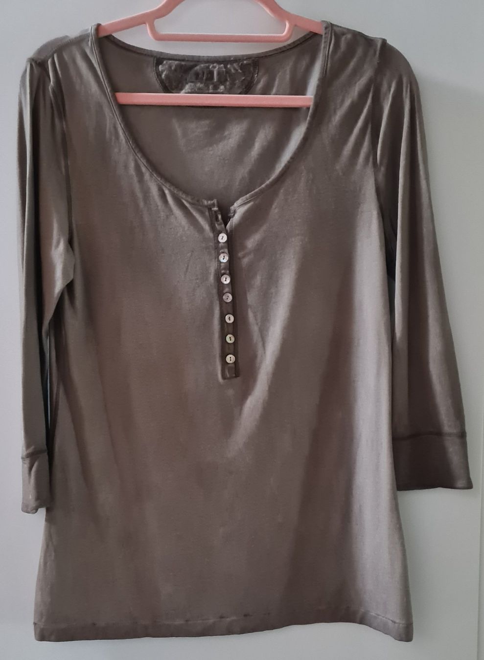 Nile T-Shirts: Nile LangarmShirt taupe Grösse L – Neu (gemäss Beschreibung) aus Bäriswil BE von irwu
