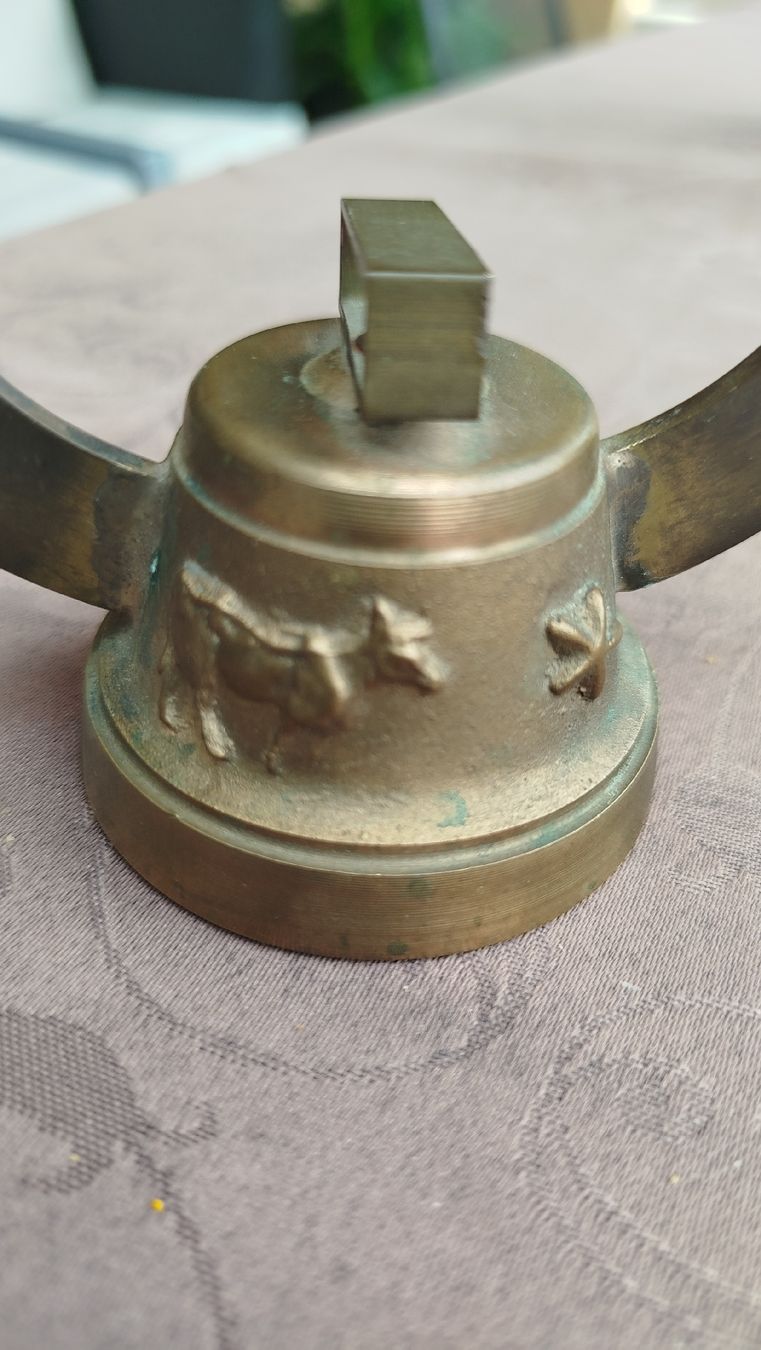 Glocken & Treicheln: Glocke mit Kuh und Schweizer Kreuz aus Messing? – Gebraucht aus Glashütten von lightmoon 3