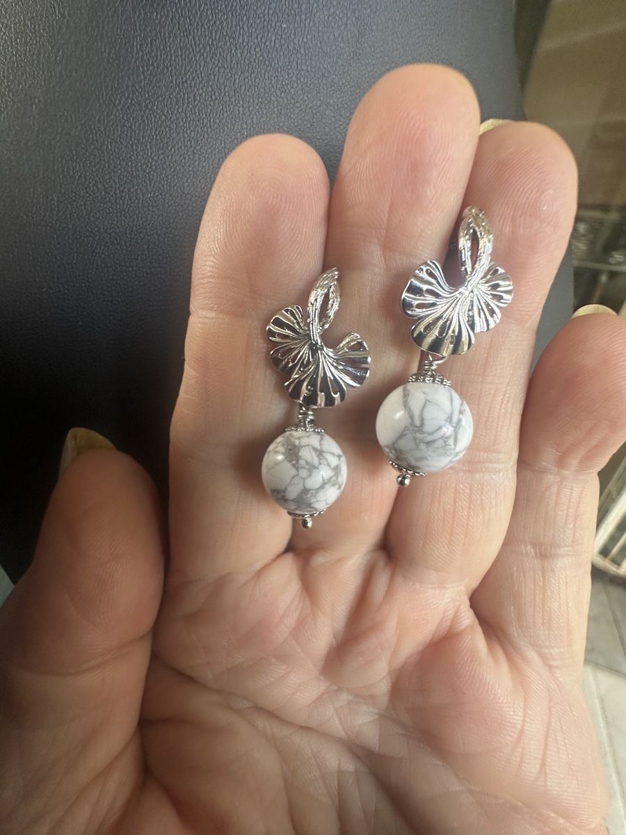 Boucles d'oreille: Ohrringe aus Howlith Perlen  – Neuf avec emballage d'origine à Kriens par Hortensie6 2