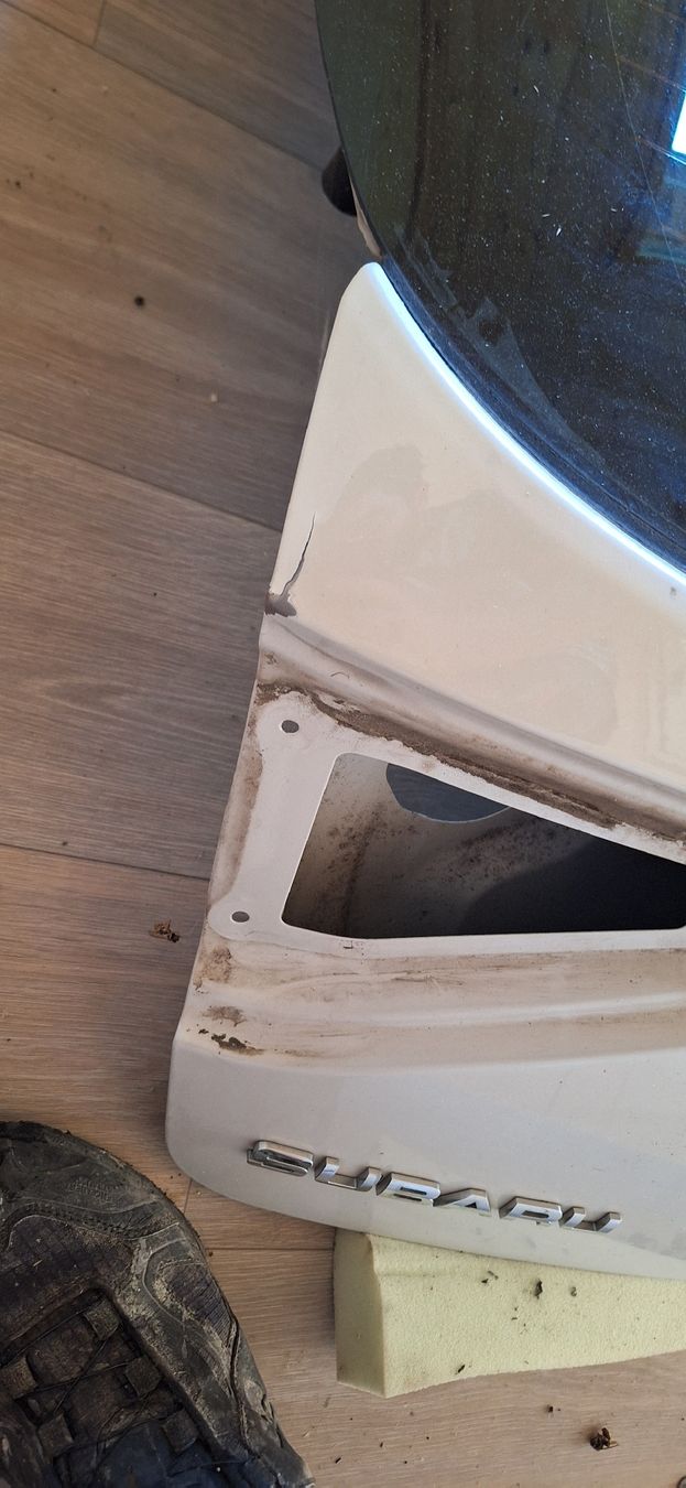 Subaru Tutti pezzi di ricambio auto: Subaru Impreza 2.0 D AWDHeckklappe – Usato da Oberhelfenschwil venduto da gmu_7gm5 3