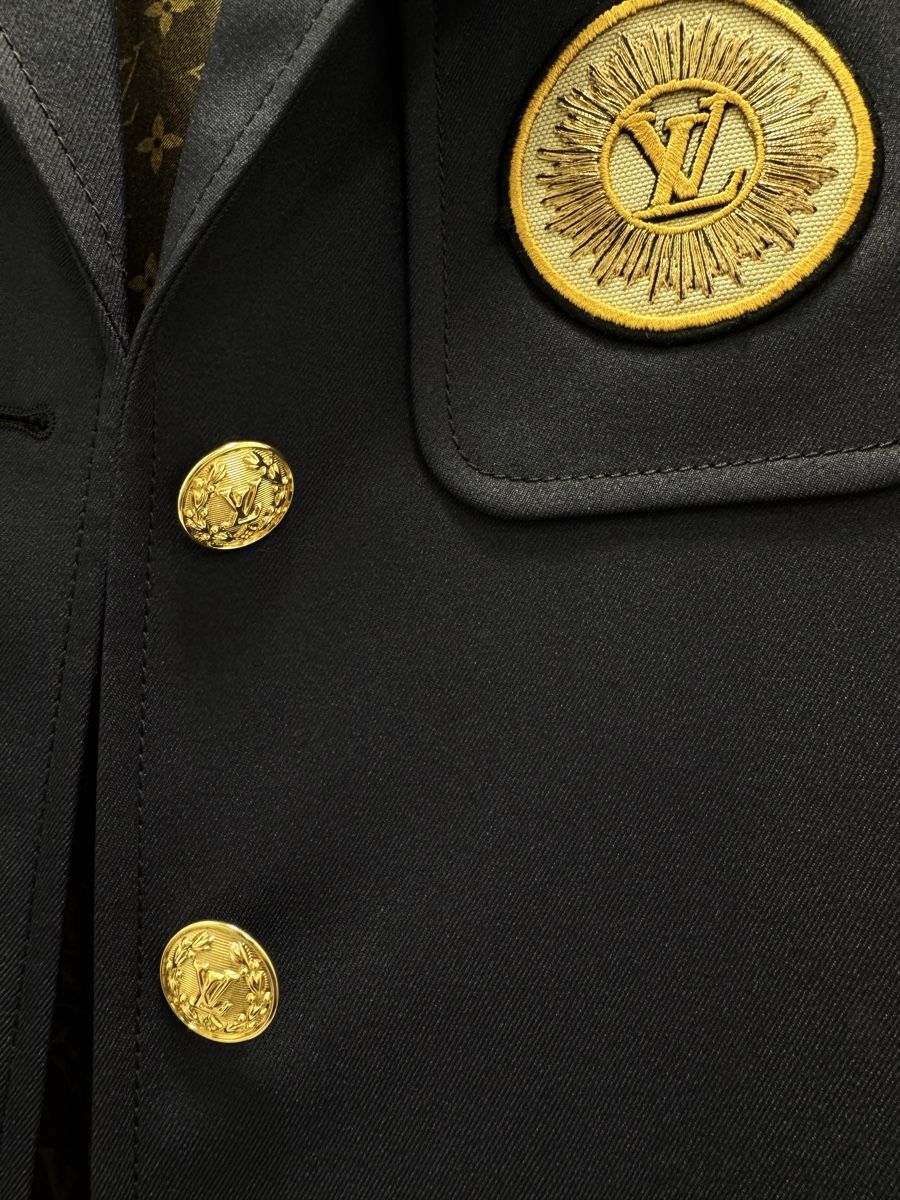 Louis Vuitton Vestes: Louis Vuitton jacket, 38 IT navy blue, NEW – Neuf (Voir description) à Thonex par Lux_brands01 3