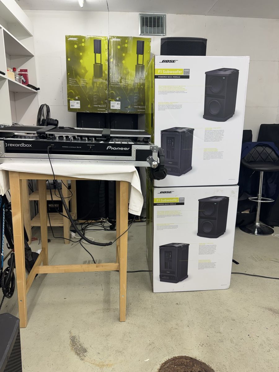 Carillon: Bose F1 Model 812 Flexible Array Loudspeaker - Perfect! – Usato da Reigoldswil venduto da maslah 1