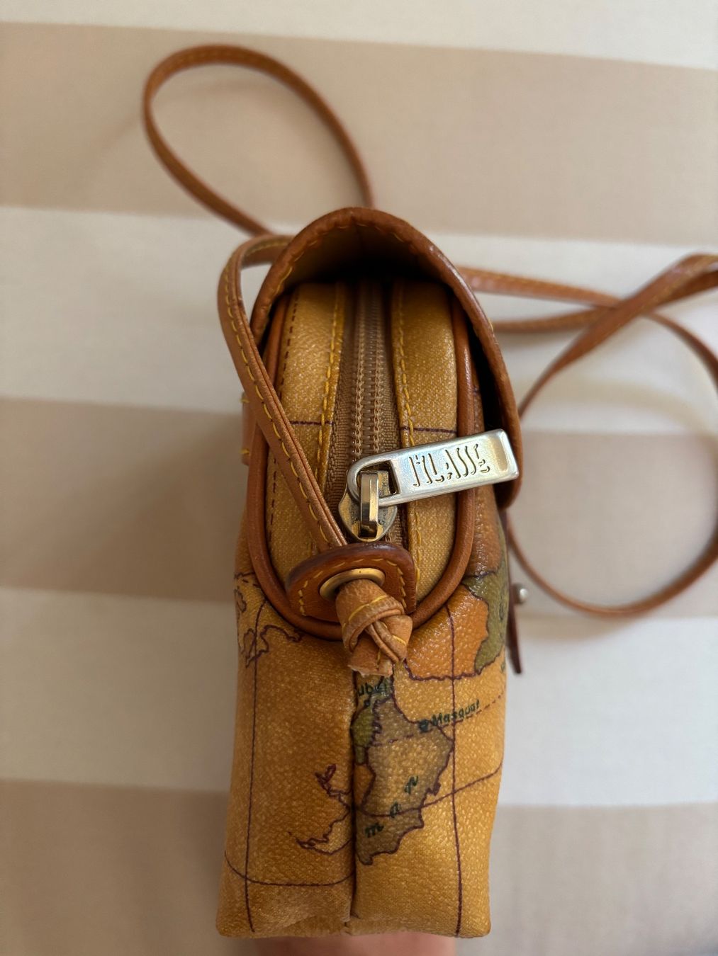 Borse da donna: Prima Classe / Alviero Martini Echtleder Designer Handtasche – Usato da Zürich venduto da Mohndprinzessin 1