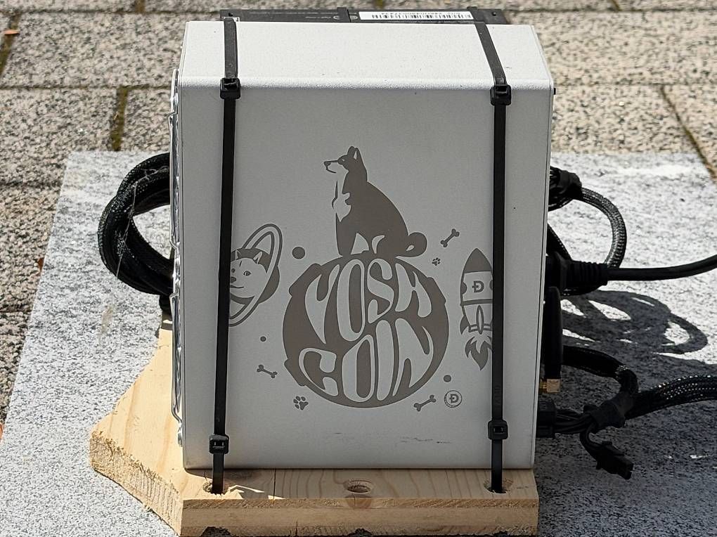 Goldshell Coin Miner: Goldshell Mini-DOGE Miner mit 500W Netzteil – D'occasion à Wohlenschwil par Snowbound 2