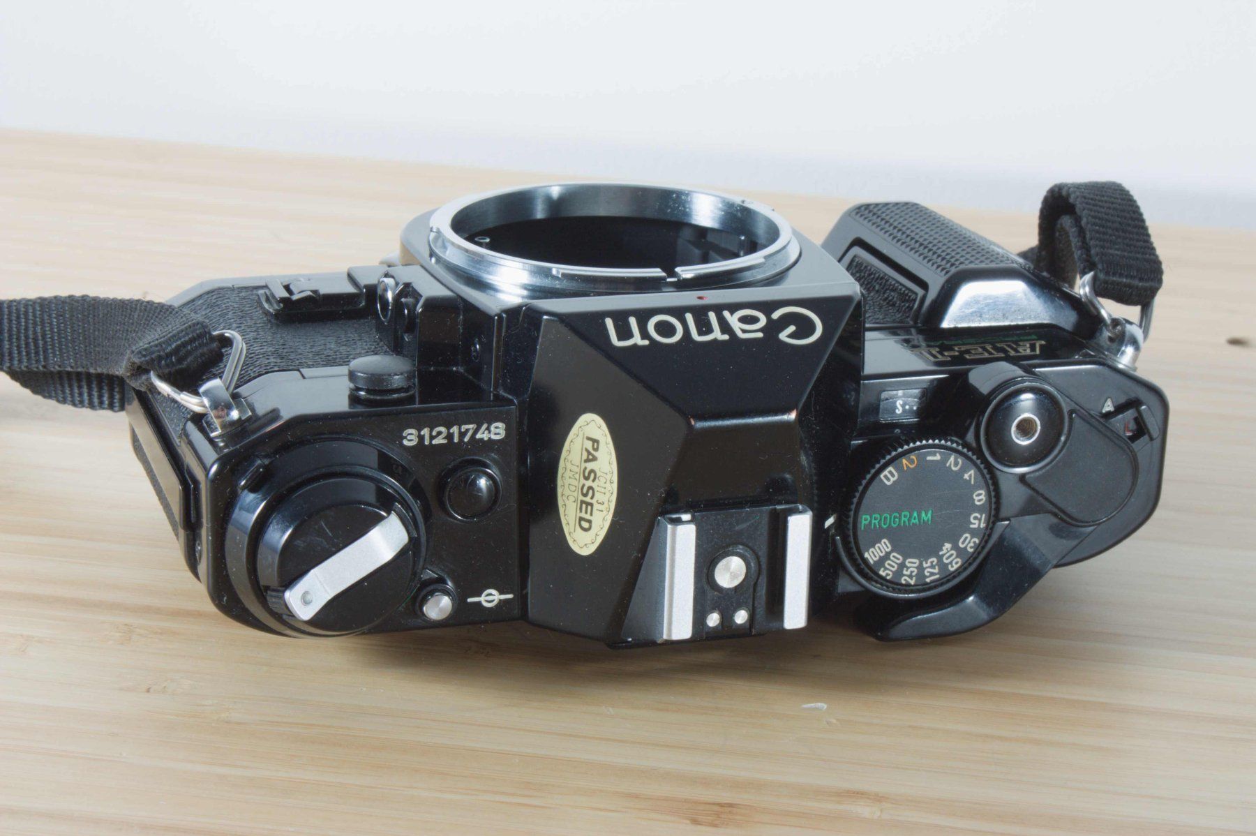 Canon Fotocamera: Canon AE-1 Program Schwarz 35mm Spiegelreflexkamera – Usato da Zürich venduto da thelittleerik 5