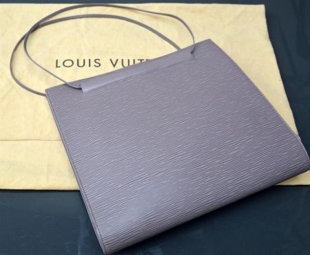 Tasche / Sac Louis Vuitton Saint-Tropez Epi