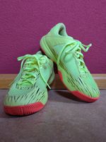 Neongelbe Turnschuhe, Sneakers von Puma, Grösse 39