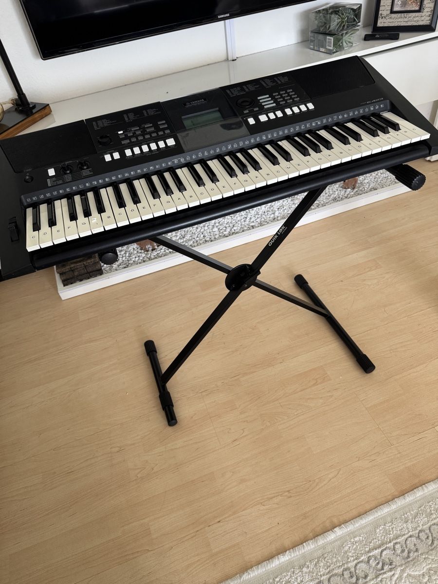 Yamaha Musikinstrumente: Yamaha Keyboard  – Gebraucht aus Oberägeri von MW.1986 4