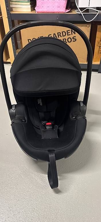 Britax Römer Seggiolini per auto: Britax Römer Babyschale – Usato da Rombach venduto da Rom070717 1
