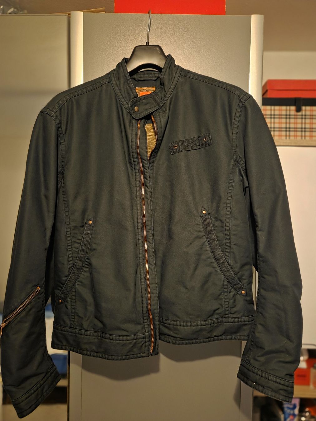 Jacken: Hugo Boss Jacke – Gebraucht aus Zürich von mar_jk78