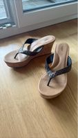 UGG Zehentrenner mit Keilabsatz schwarz neuwertig