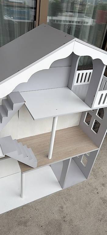 Puppenhäuser & -möbel: Puppenhaus  – Gebraucht aus Neuhausen am Rheinfall von ste_w65l 1