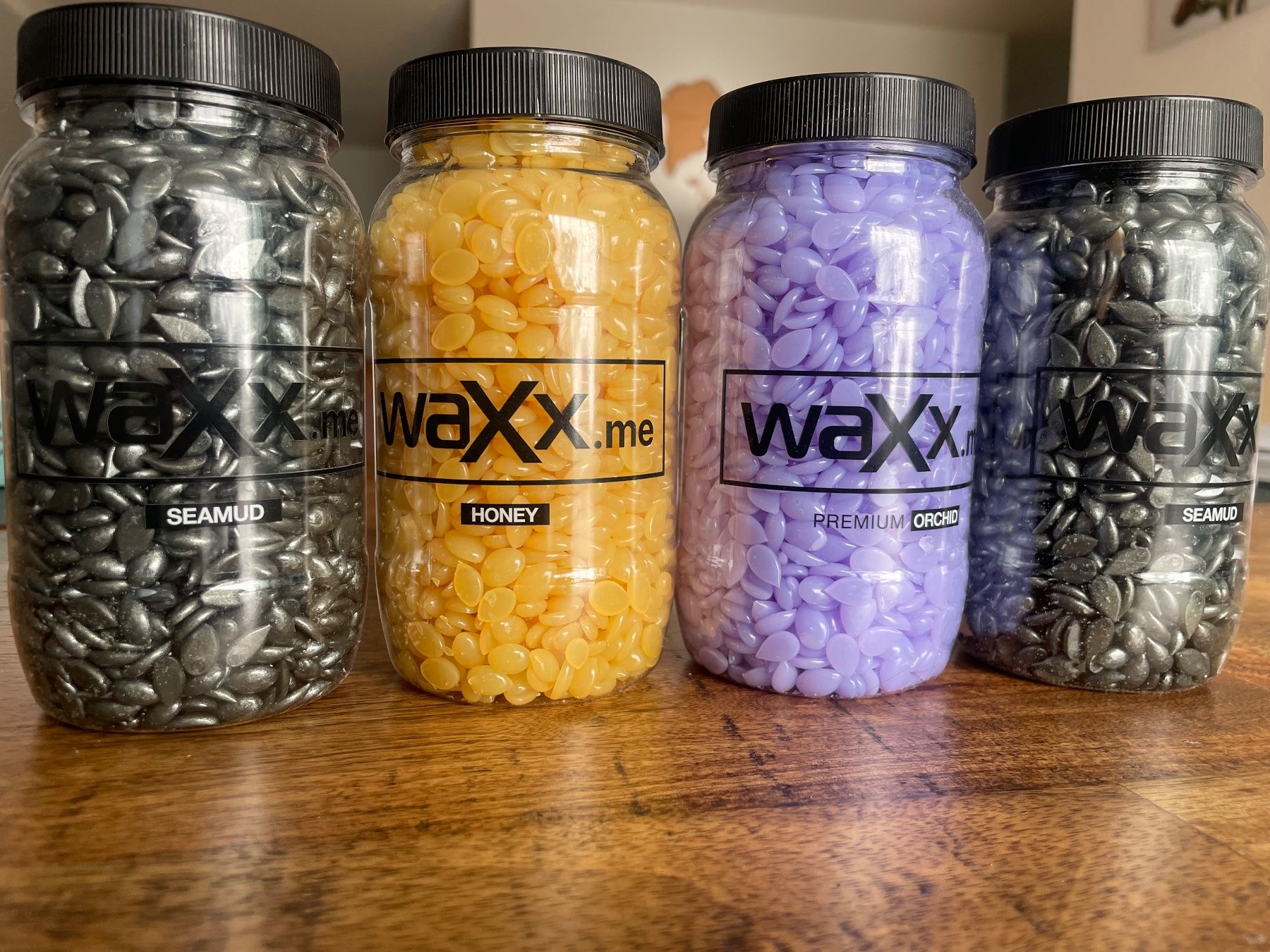 Rasoi & Lamette da barba: WAXX BOX - Wachserhitzer und 4x Körperwachs – Usato da Adliswil venduto da miu_fnq6 5