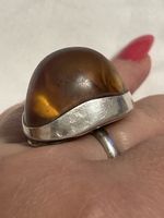 Bague en argent avec Ambre, voilà les photos