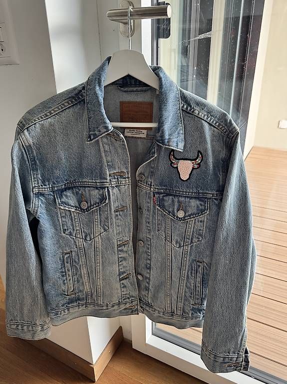 Giacche: Levis Jeansjacke Damen – Usato da Rotkreuz venduto da LoriLori 1