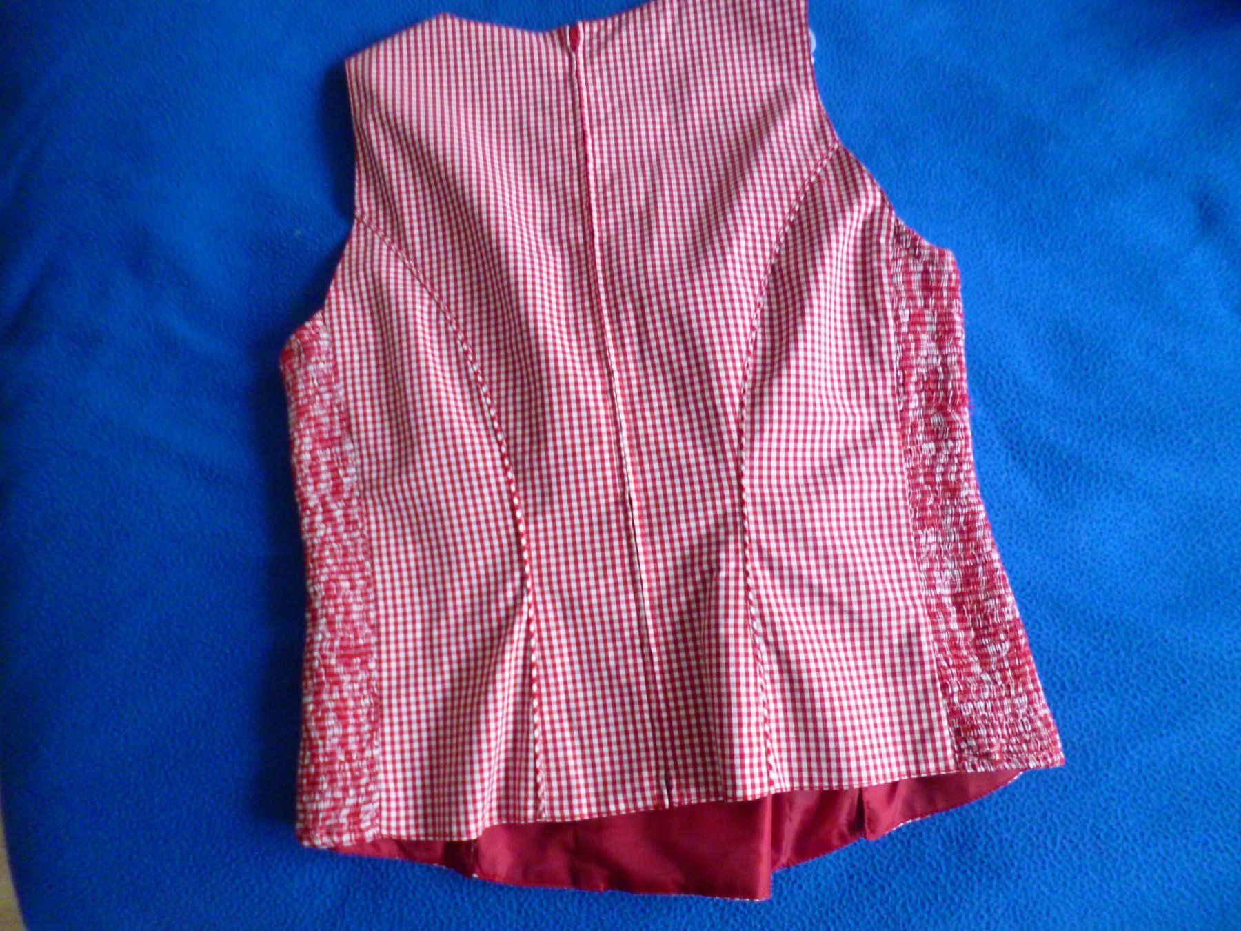 Kleider: Sehr schönes Dirndl Oberteil, Grösse 38 – Neu (gemäss Beschreibung) aus Unterseen von marathon1 2