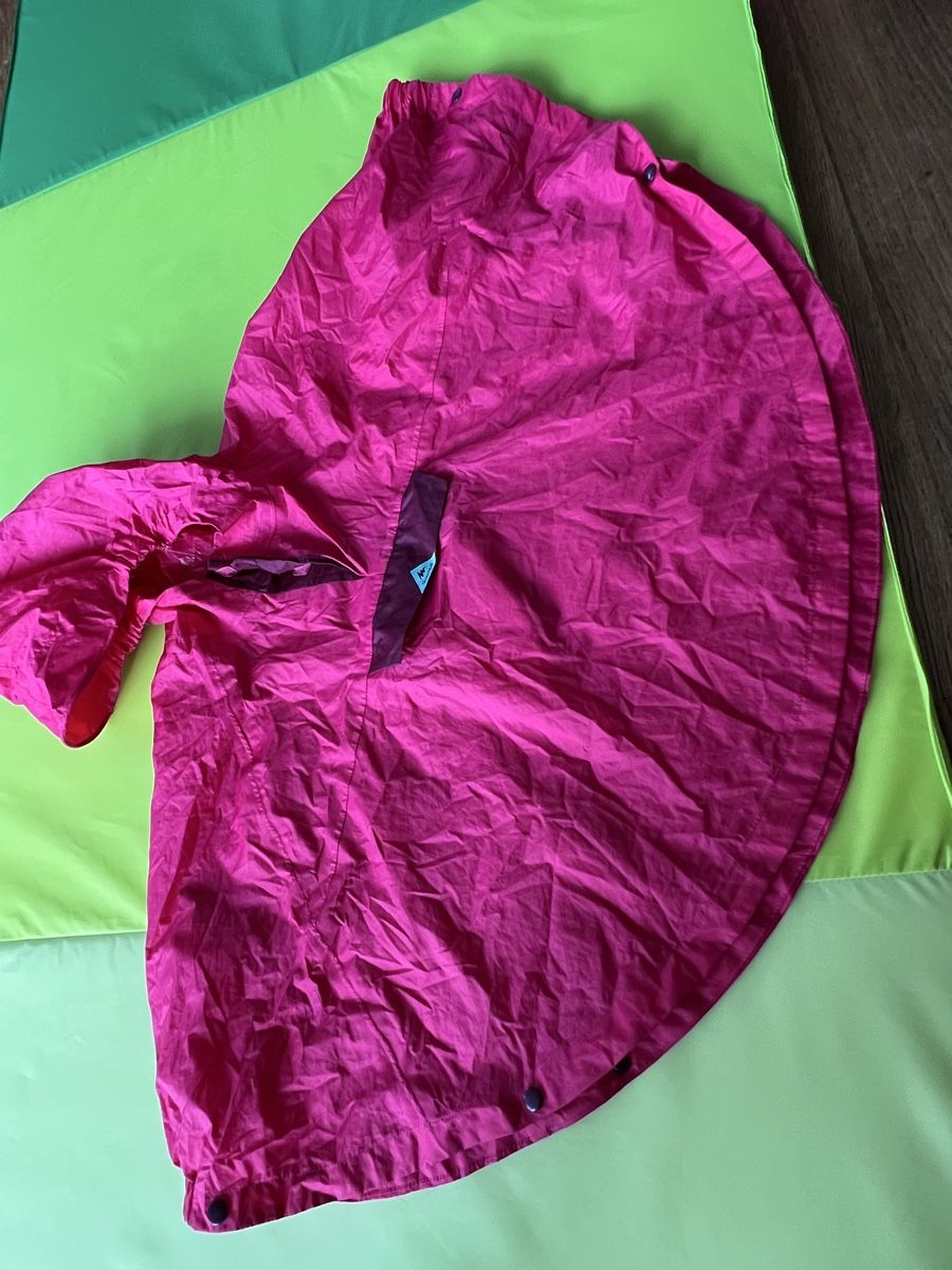Decathlon Giacche & Cappotti: Poncho de pluie Quechua  – Usato da Brügg BE venduto da jenny2007 1