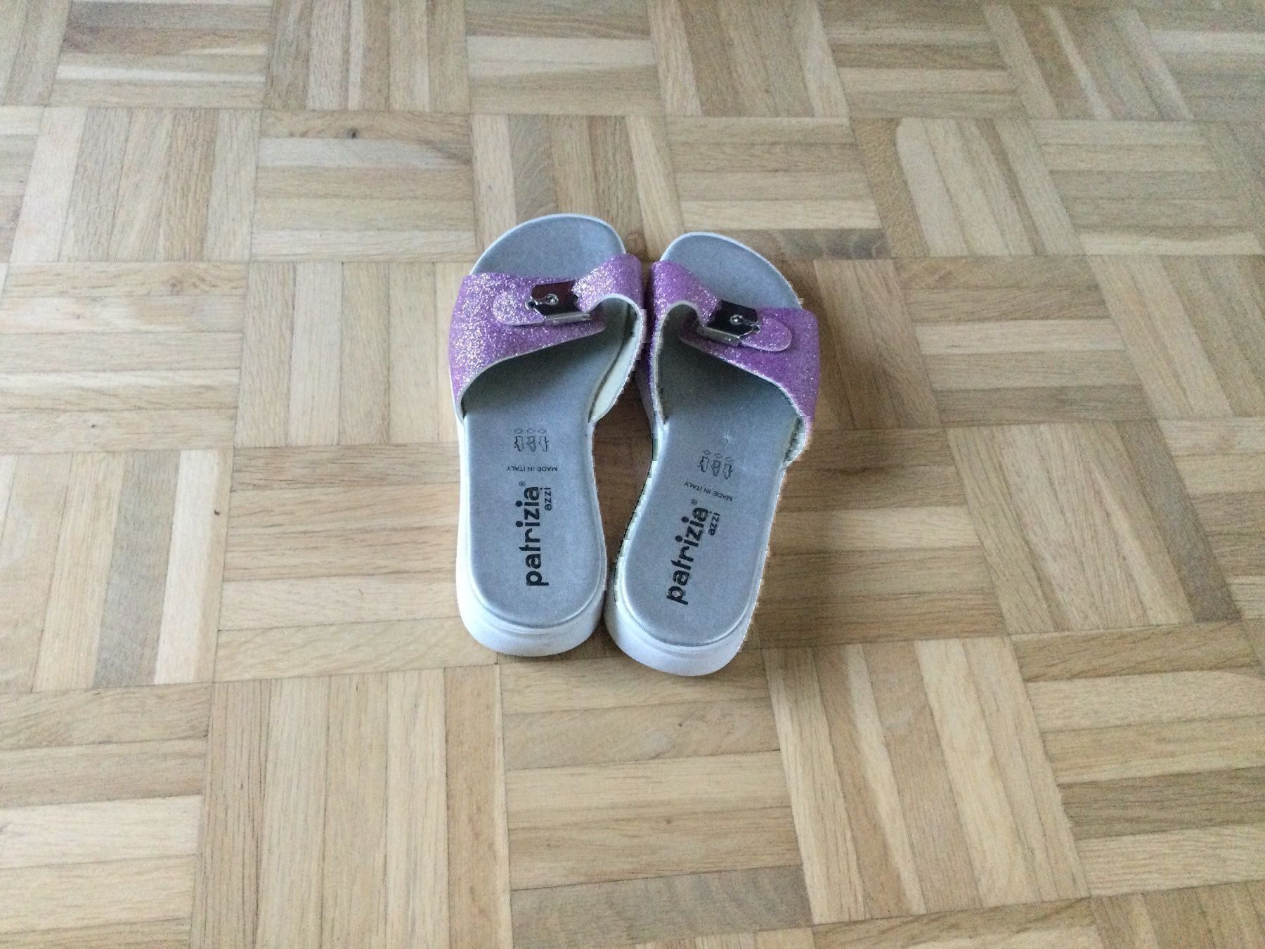 Chaussures femmes: Hausschuhe lila/glitzer – Neuf (Voir description) à Horw par Benny017 1