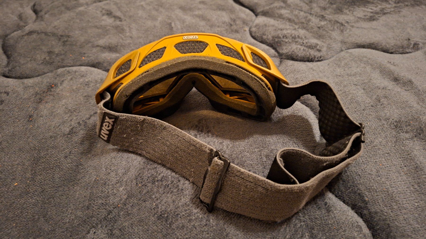 Uvex Caschi: Casco sci Uvex + maschera Uvex – Usato da Riva San Vitale venduto da Stekri 7
