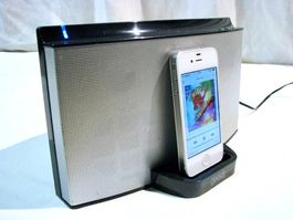 GEAR4 HousParty II Speaker System + Dock Station iPod iPhone