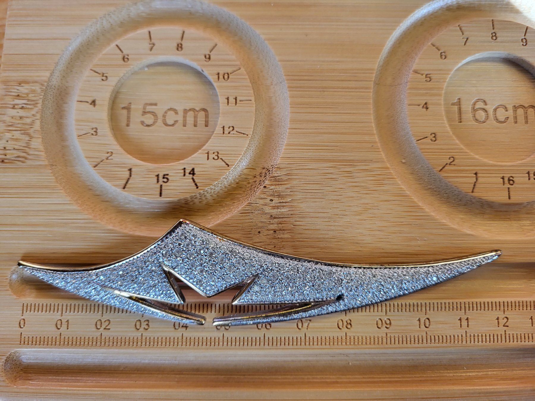 Pierre Lang Spille & Fermagli: Elegante Brosche Pierre Lang, Strass, Vintage, 16cm – Usato da Siebnen venduto da KiKla-Siebnen 2