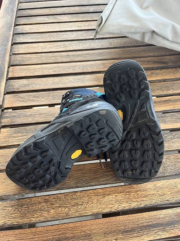 Schuhe für Jungen: Lowa Wanderschuhe Grösse 31 – Gebraucht aus Huttwil von meitschi17 1